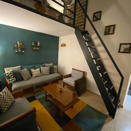 Small Cosy House Lavrion Apartment Exterior photo