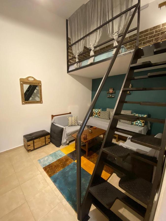 Small Cosy House Lavrion Apartment Exterior photo