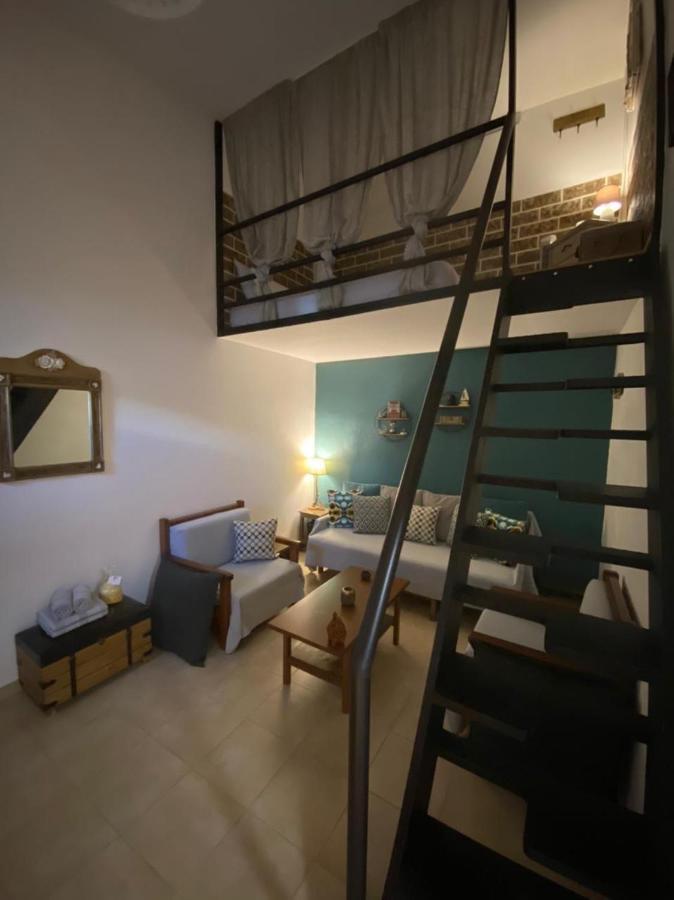 Small Cosy House Lavrion Apartment Exterior photo