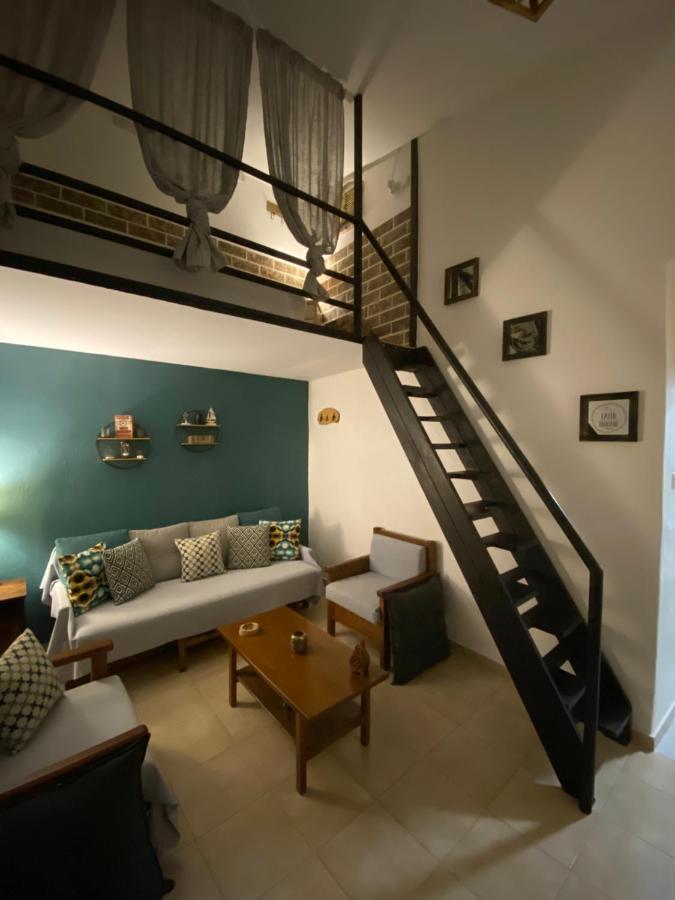 Small Cosy House Lavrion Apartment Exterior photo